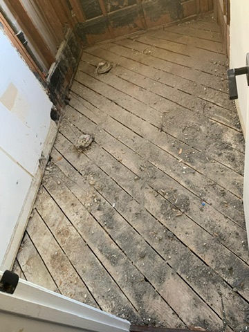 Bathroom before remodel